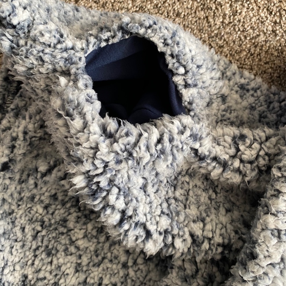 Sharpa Pullover - Picture 3 of 4